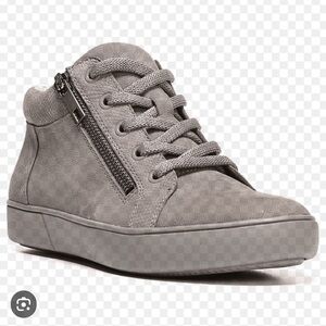 Naturalizer Motley Modern Grey Zip Up/Lace Up Sneakers Shoes. Size 9.5. D5/A